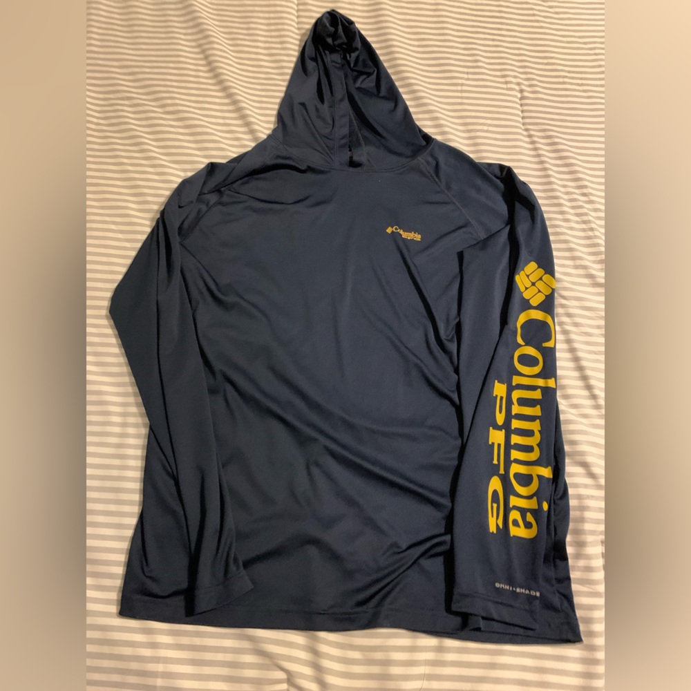 Men’s Columbia long sleeve hooded Fishing shirt